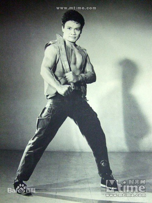 罗莽演员性感图片图集