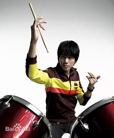 信(Shin)07-08代言性感图片壁纸