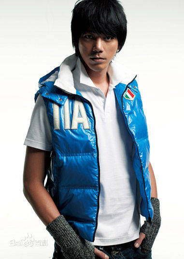 信(Shin)07-08代言性感图片壁纸