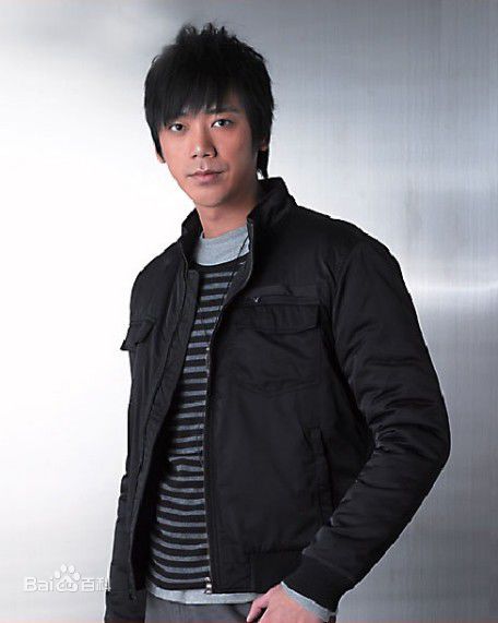 信(Shin)07-08代言性感图片壁纸