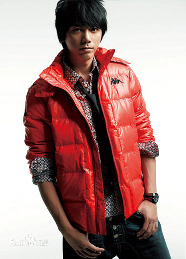 信(Shin)07-08代言性感图片壁纸