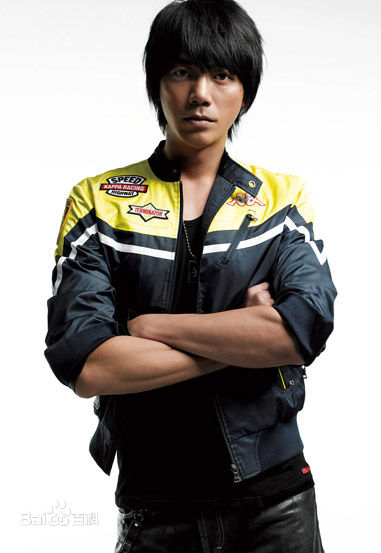 信(Shin)07-08代言性感图片壁纸