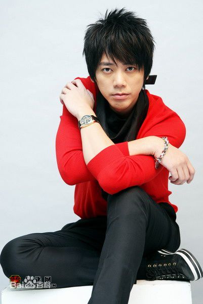 信(Shin)07-08代言性感图片壁纸