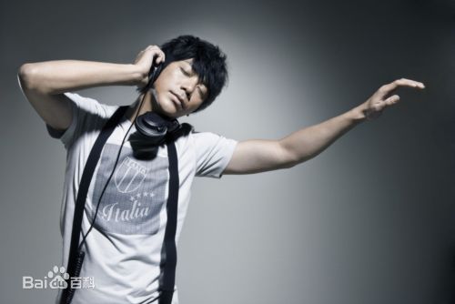 信(Shin)09-10代言前后照片