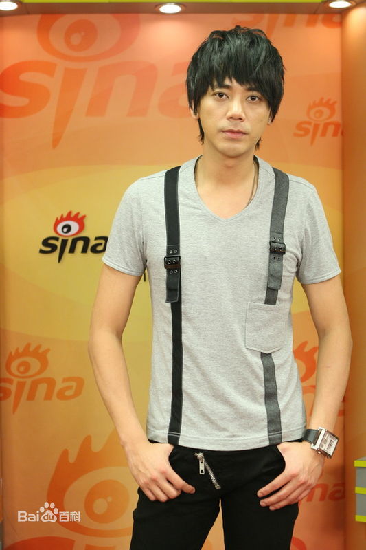 信(Shin)09-10代言前后照片