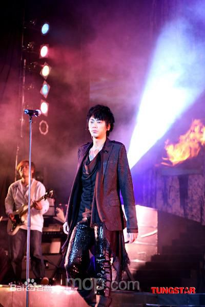 信(Shin)演唱会素颜照相册