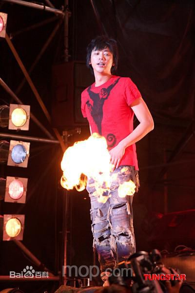 信(Shin)演唱会素颜照相册