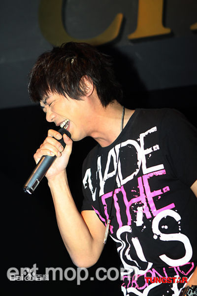 信(Shin)骑士群声演唱会生活照相册