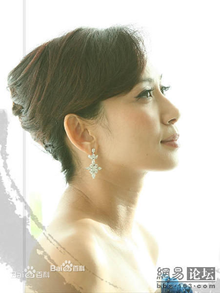 最新邝美云(Kwong Cally)性感图片