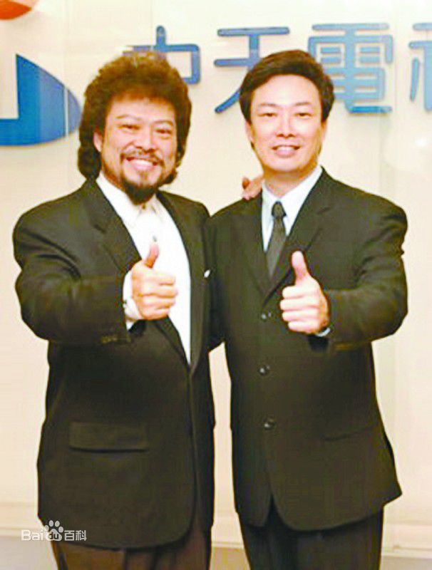 张菲(Fei Chang)与费玉清合影素颜照相册