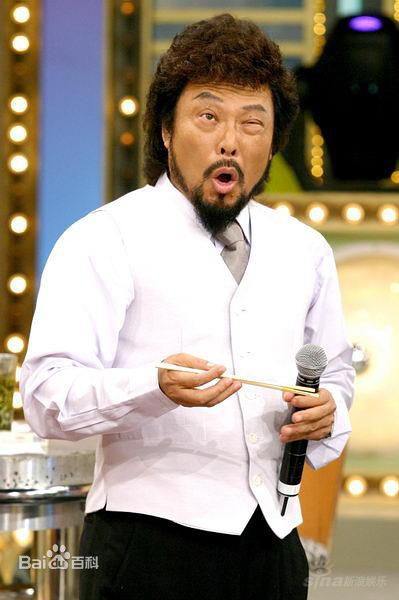 张菲(Fei Chang)在主持《综艺大哥大》中的