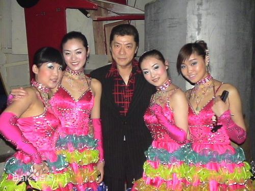 龙方(Fong Lung)的生活照素颜照相册