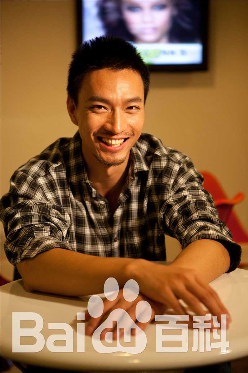 江明洋(Ocean)最新2010宣传壁纸