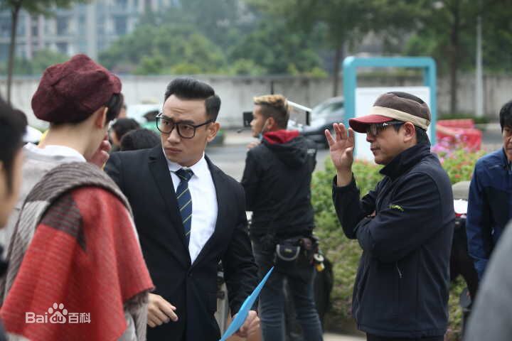 高林豹工作照生活照