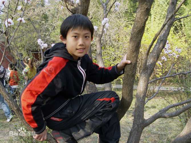 李恺悦生活照壁纸壁纸