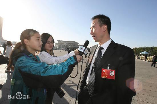 季家希采访照性感图片图集