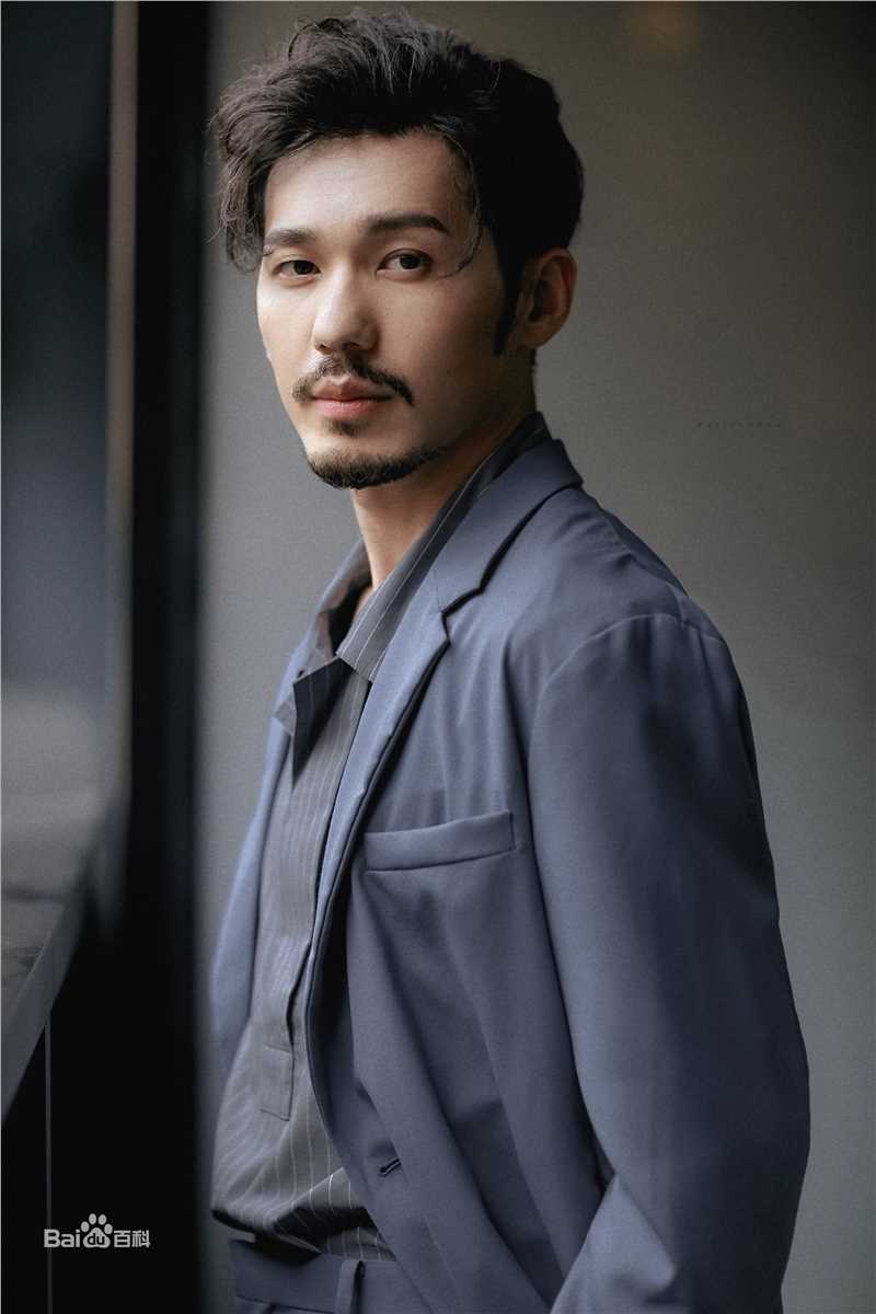 白宇(White)前后照片