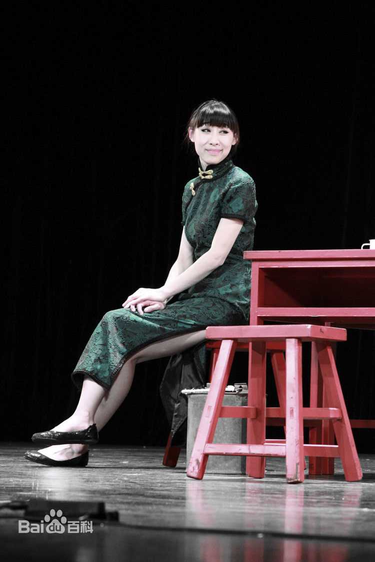 高清任素汐在话剧《驴得水》中的图集