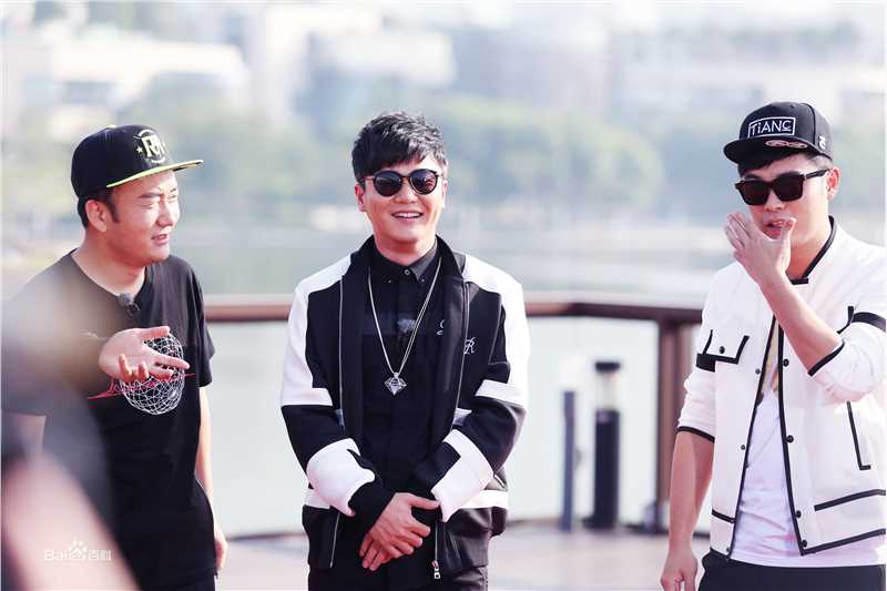 肖央(Yang Xiao\Shawn)综艺《奔跑吧兄弟》剧照