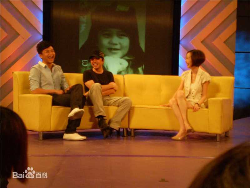 最全田有良在参加《鲁豫有约》中的相册