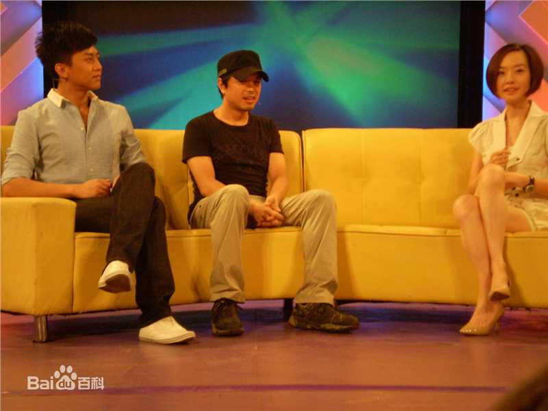 最全田有良在参加《鲁豫有约》中的相册