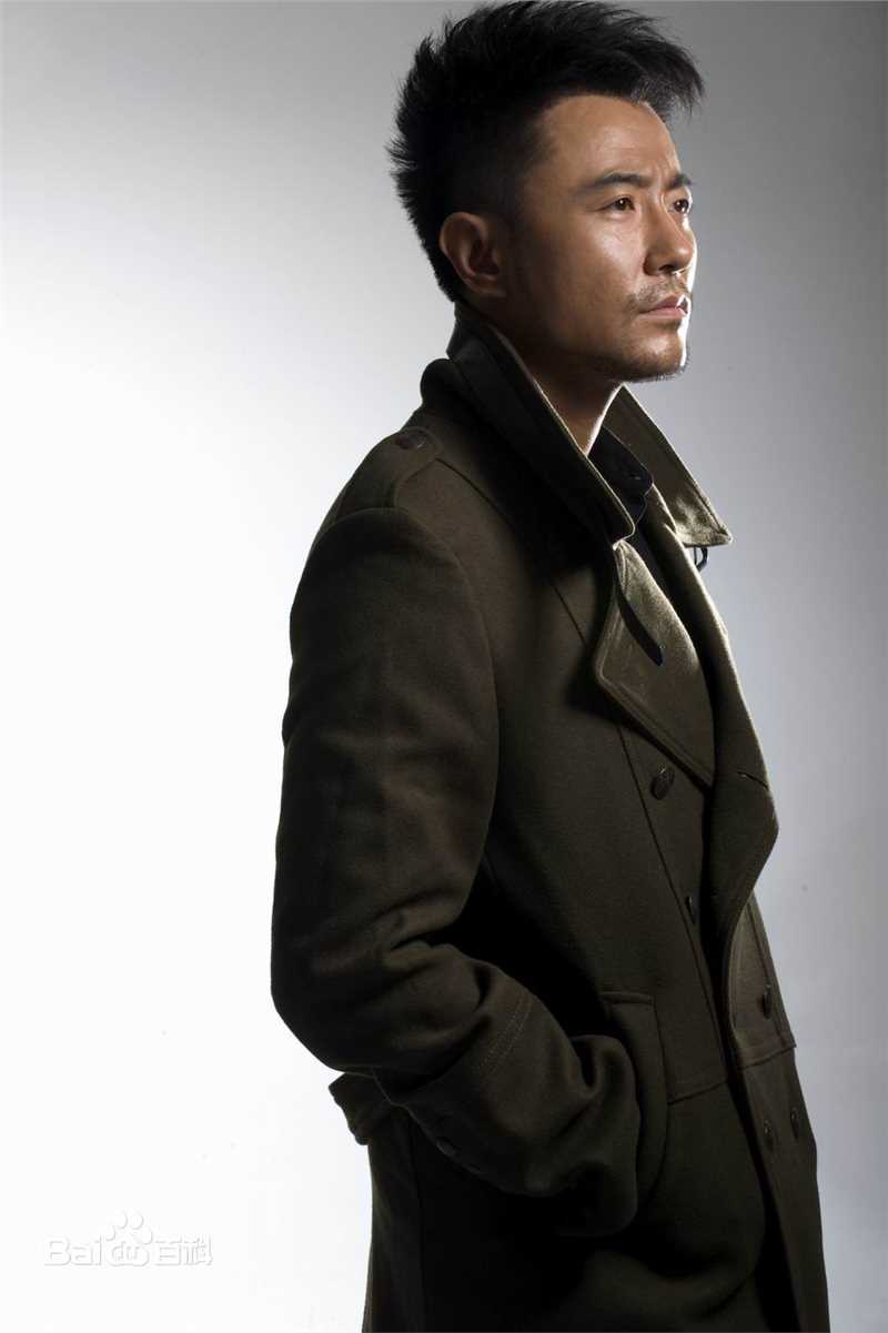 赵阳长款风衣造型尽显男性魅力图册