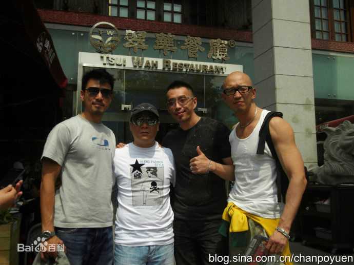 骆达华(Ken Lok Daat Wah)给野兽献花素颜照壁纸