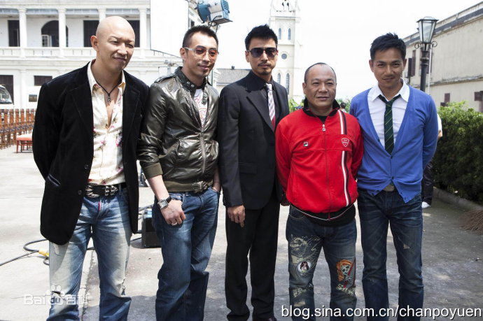 骆达华(Ken Lok Daat Wah)给野兽献花素颜照壁纸