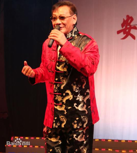 最全何家驹素颜照