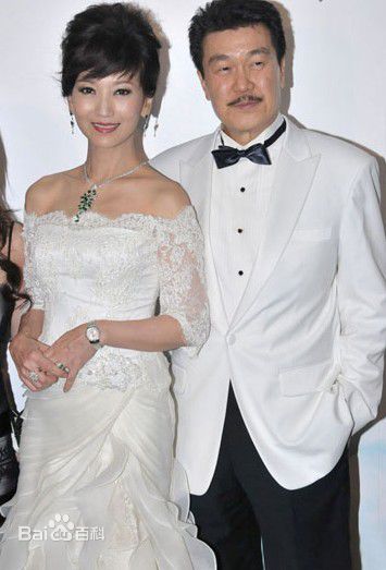 黄锦燊(Melvin Wong)与赵雅芝图片图册