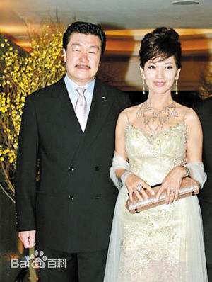 黄锦燊(Melvin Wong)与赵雅芝图片图册