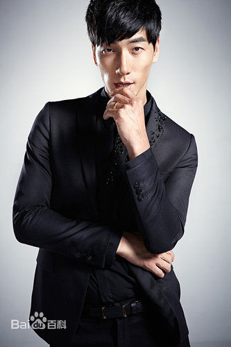 张亮(Sean)艺术照片素颜照相册