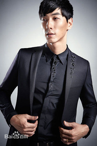 张亮(Sean)艺术照片素颜照相册