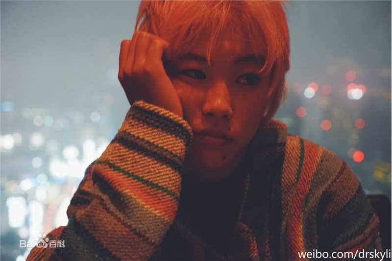 窦靖童(Leah Dou)粉发造型图片图集