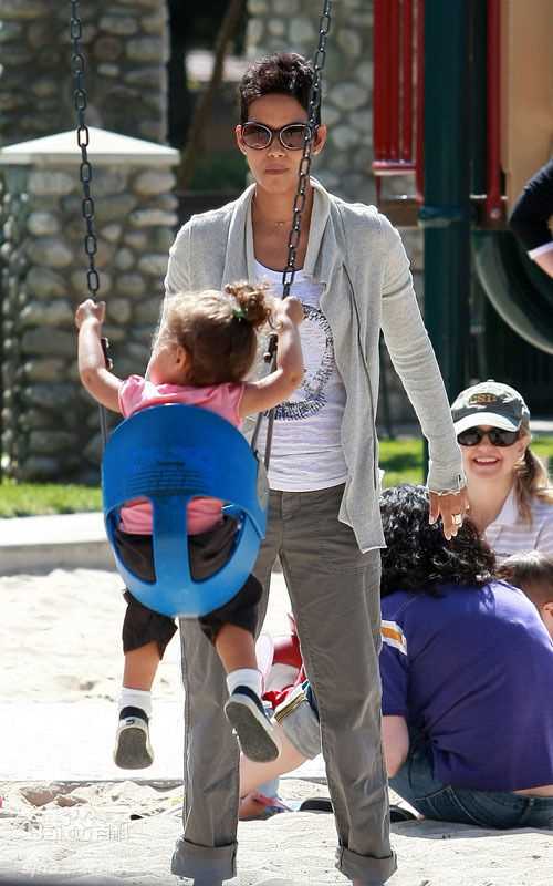 哈莉·贝瑞(Halle Berry)精彩图册