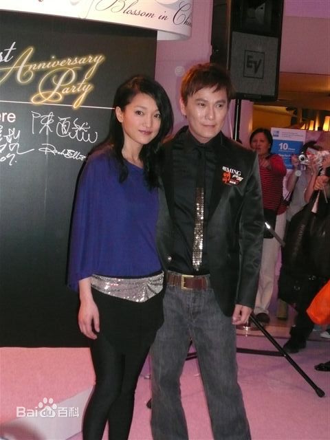 张信哲(Jeff Chang Shin-Che)与其他明星合照壁纸壁纸