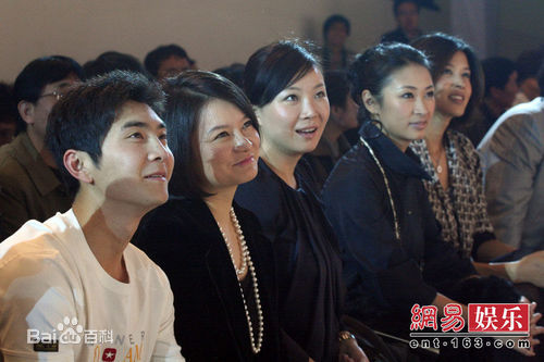 沈畅 生活照性感图片图集