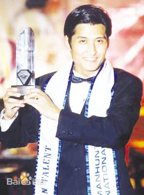 胡东99世界精英男模特大赛素颜照壁纸