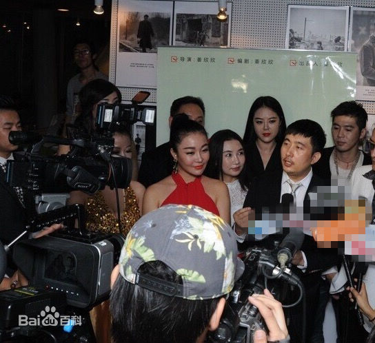 姜欣欣导演工作照图册