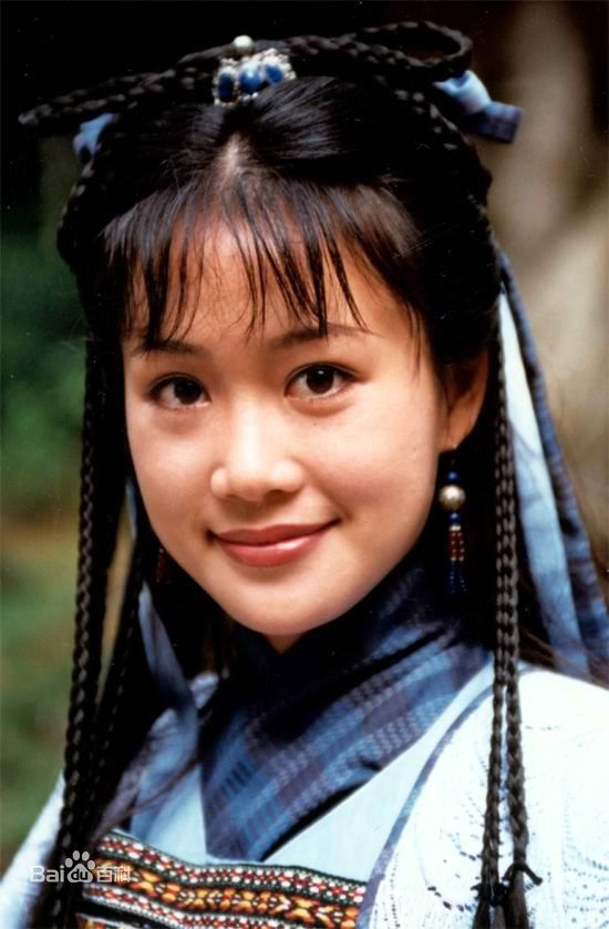 高清梁小冰(Noel Leung)在《圆月弯刀》青青中的图集