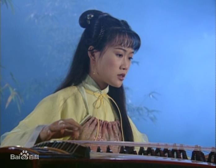 高清梁小冰(Noel Leung)在《圆月弯刀》青青中的图集