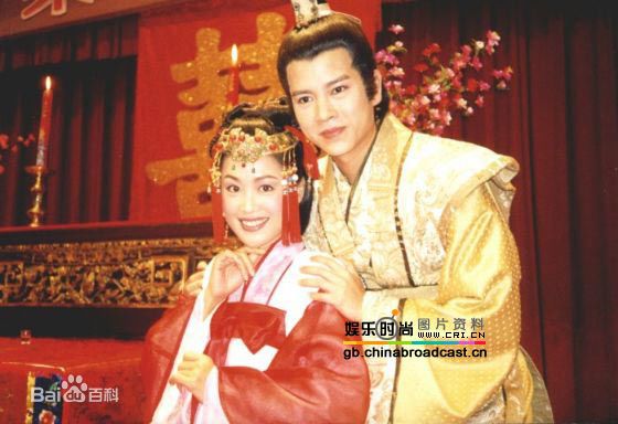 梁小冰(Noel Leung)与陈嘉辉素颜照壁纸