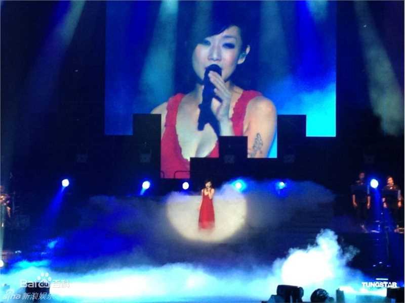 精选林忆莲(Sandy Lam)精彩图册