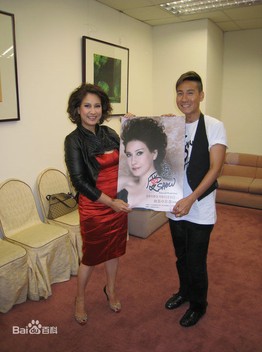 甄妮(Jenny Tseng)合照性感图片壁纸