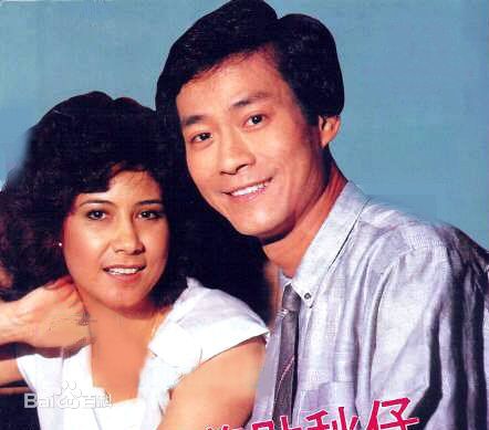 甄妮(Jenny Tseng)合照性感图片壁纸