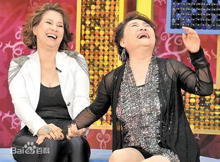 甄妮(Jenny Tseng)合照性感图片壁纸