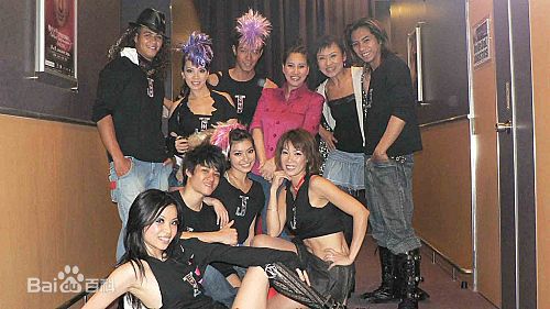 甄妮(Jenny Tseng)合照性感图片壁纸