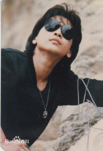 齐秦(Chyi Chin)图忆当年时性感图片图集
