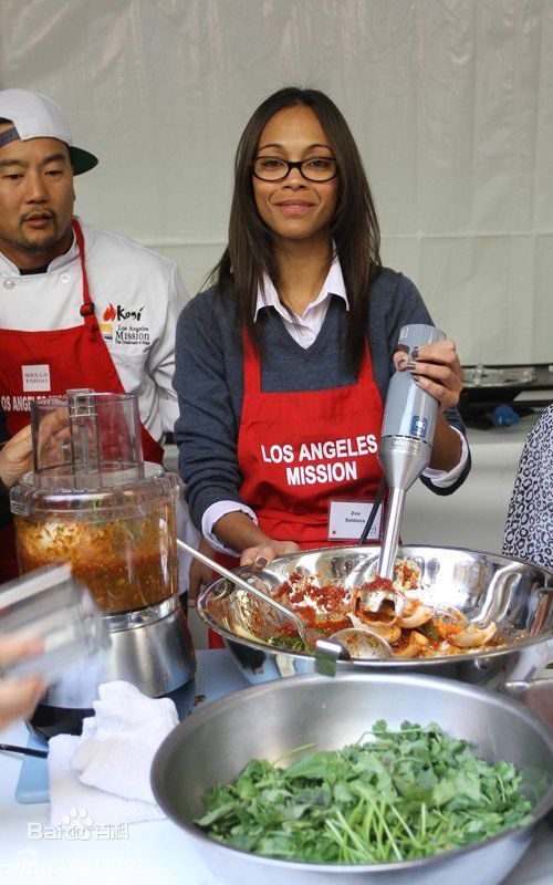 高清佐伊·索尔达娜(Zoe Saldana)精彩图册