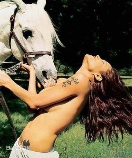 安吉丽娜·朱莉(Angelina Jolie)精彩图册